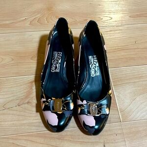 Salvatore Ferragamo women’s size 9 heels